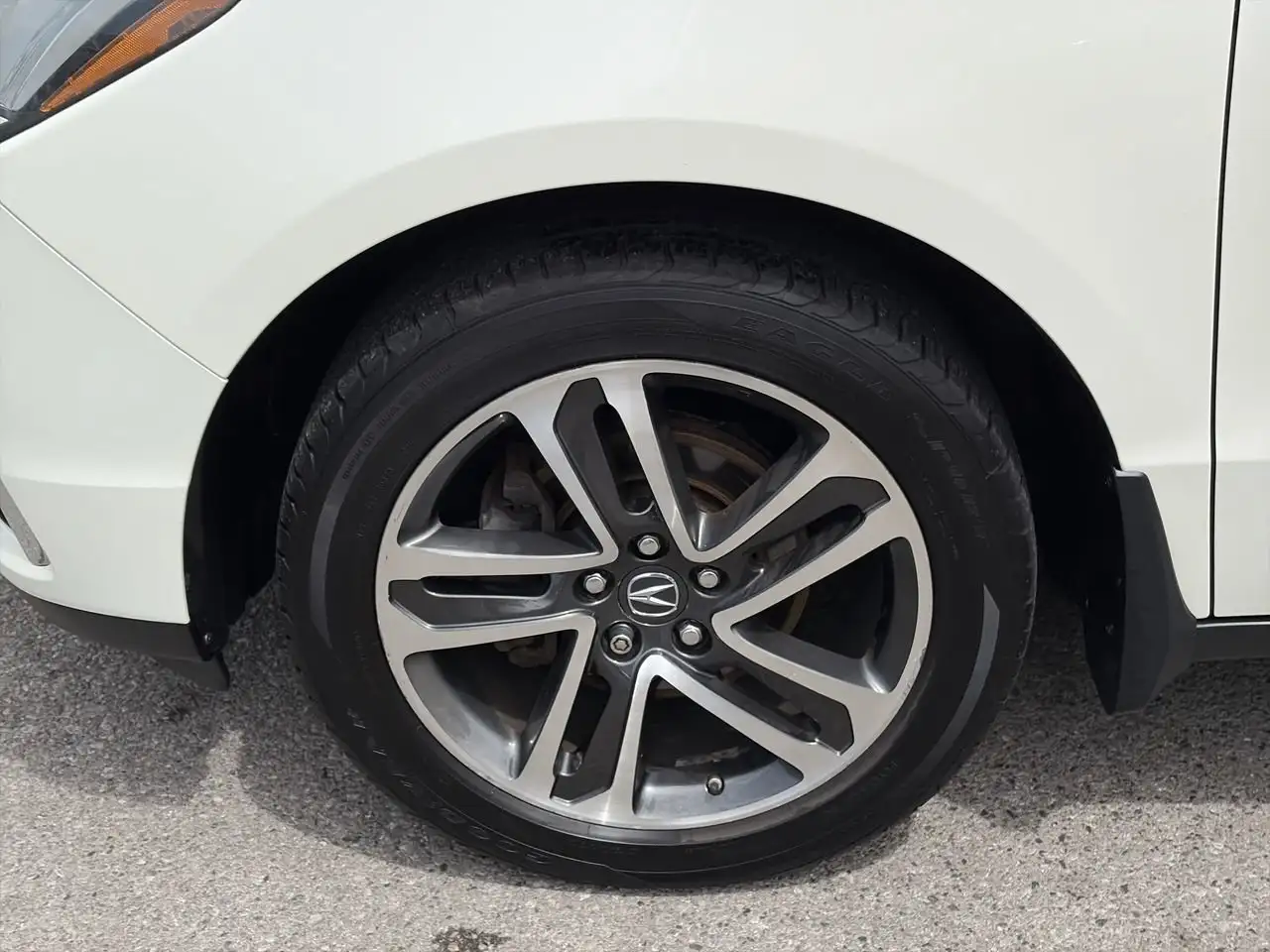 Acura MDX снимка Acura MDX