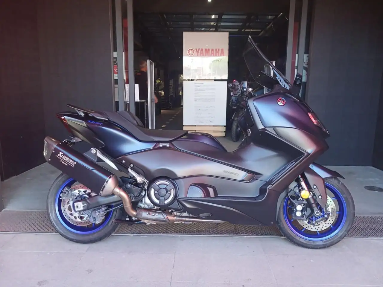 Yamaha Tmax 560