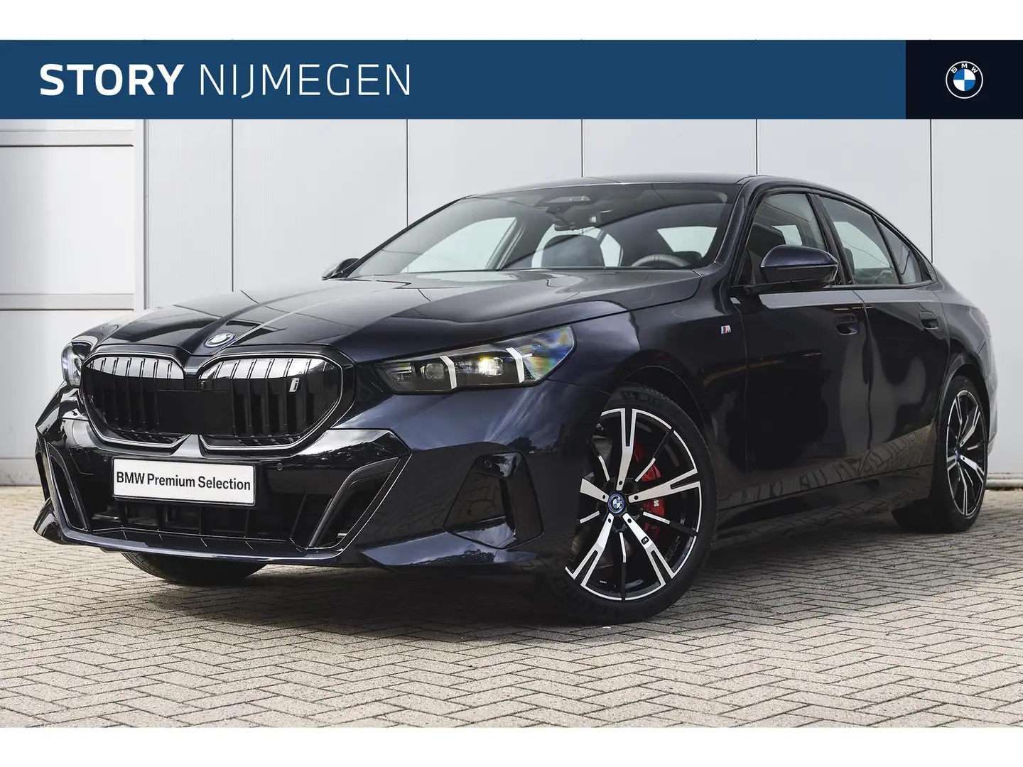 BMW i5 eDrive40 M Sport / Comfort Access / M Sportonderst Zwart - 1