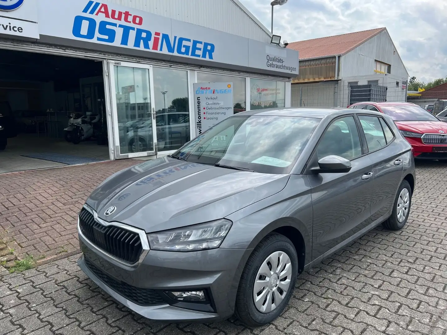 Skoda Fabia Essence 1,0 TSI AppleCarPlay LED Sitzhz Grau - 1