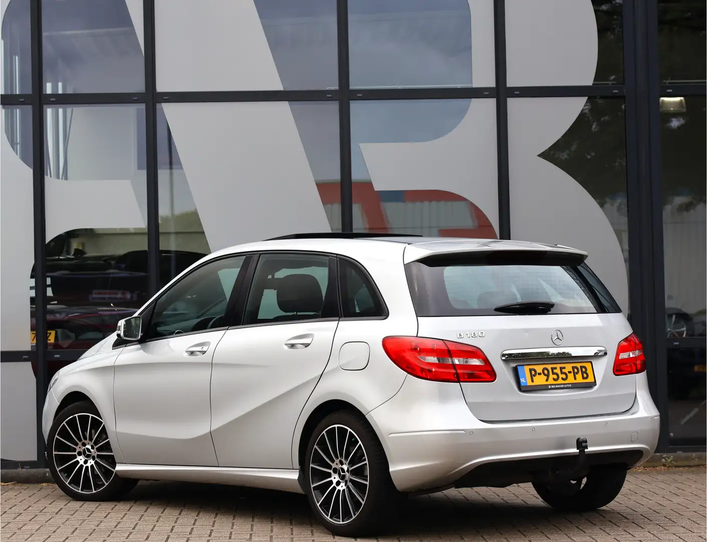 Mercedes-Benz B 180 Ambition | Pano | Haak | Airco | Grijs - 2