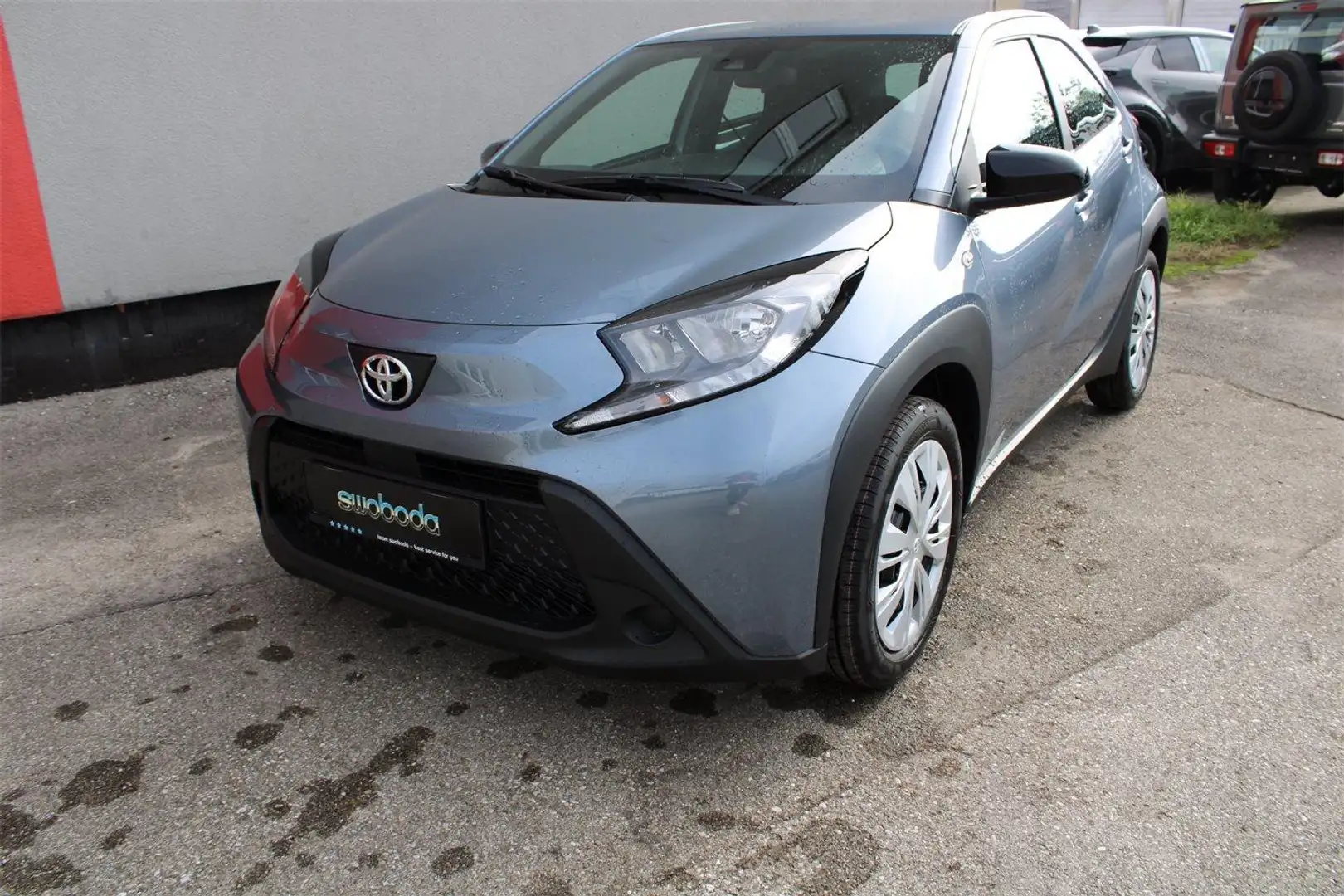Toyota Aygo X AYGO X 1,0 l Play Blau - 1