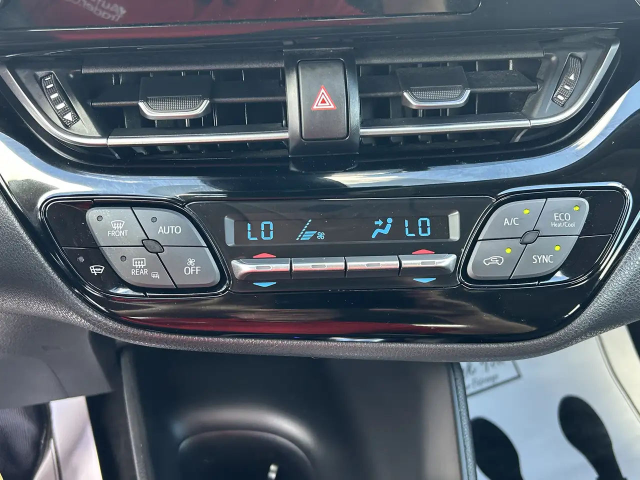 Toyota C-HR снимка Toyota C-HR