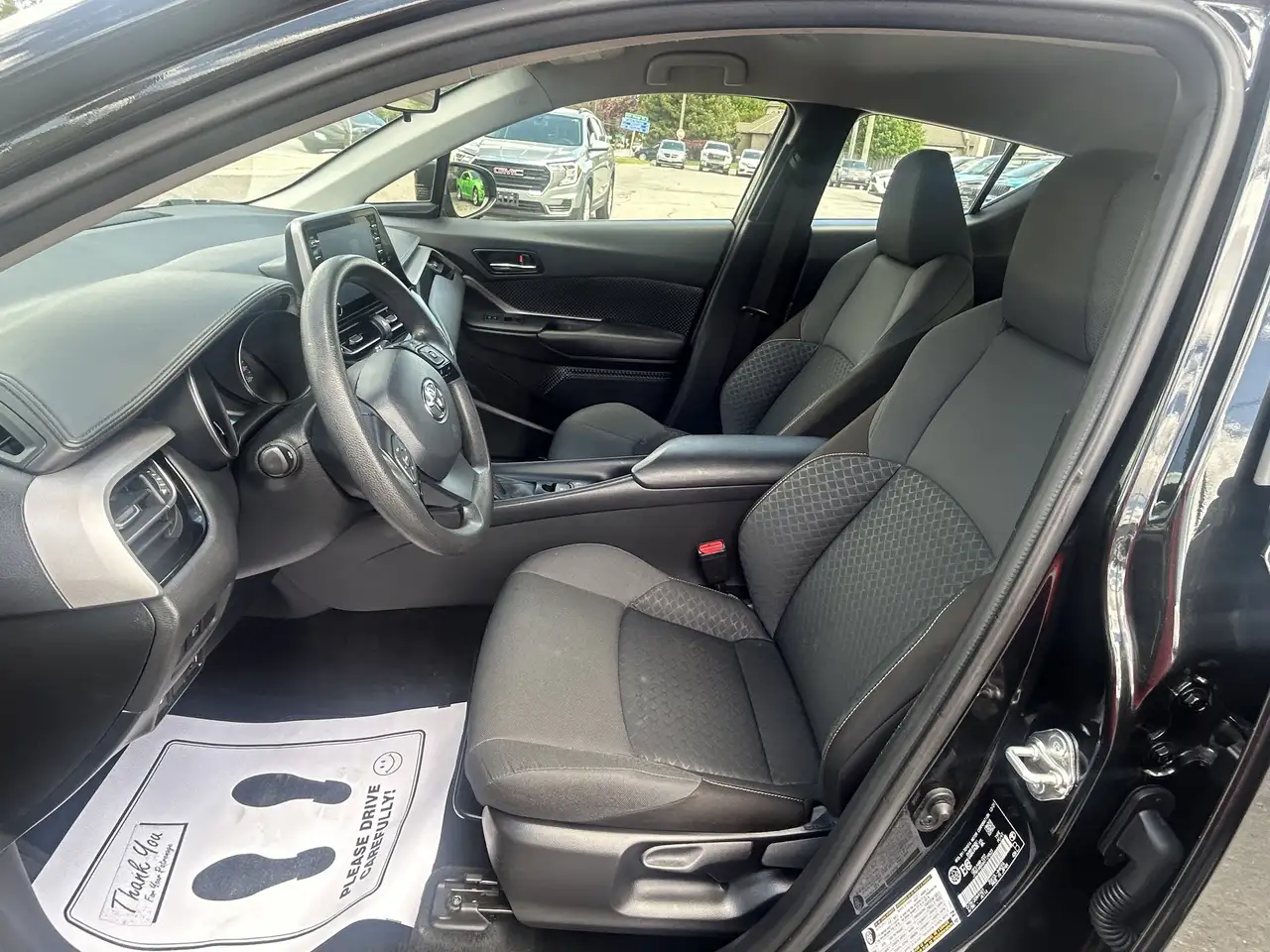 Toyota C-HR снимка Toyota C-HR