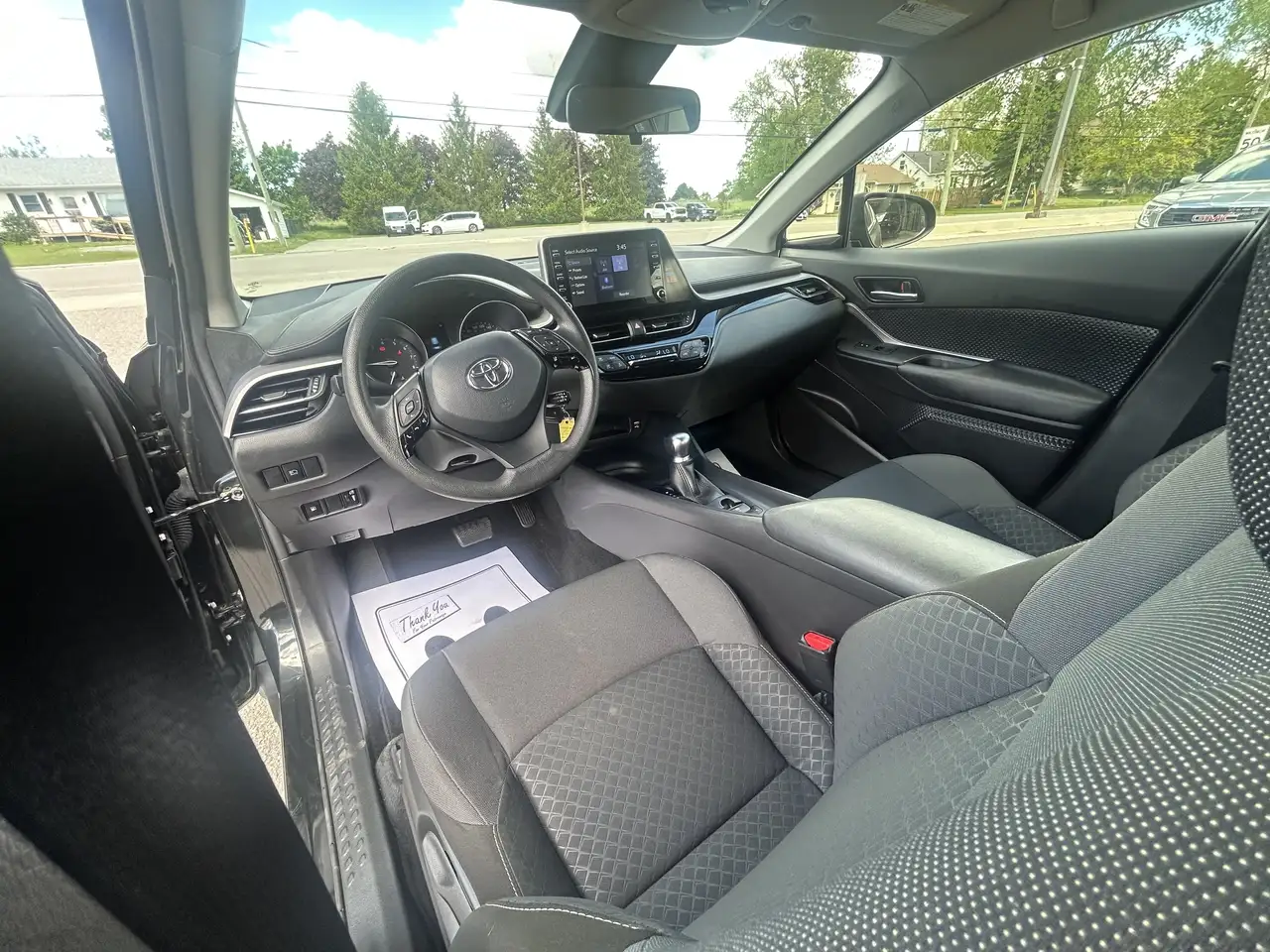 Toyota C-HR снимка Toyota C-HR