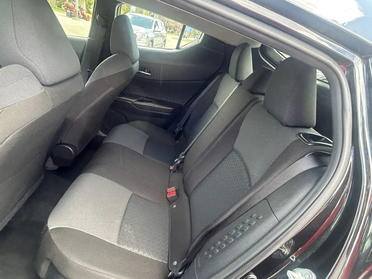 Toyota C-HR снимка Toyota C-HR