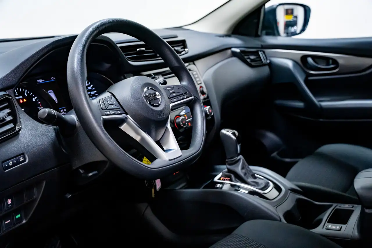 Nissan Qashqai снимка Nissan Qashqai