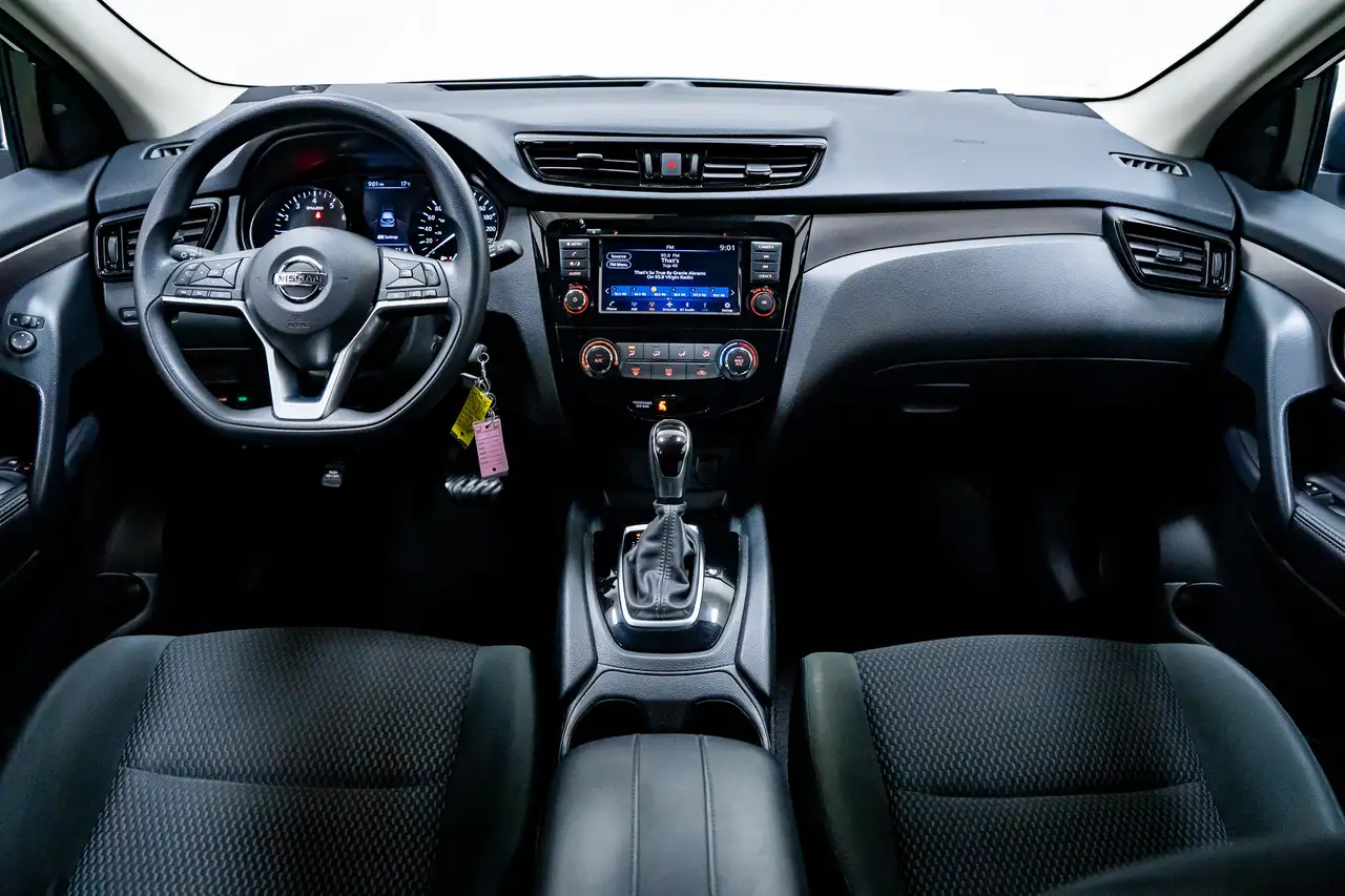 Nissan Qashqai снимка Nissan Qashqai