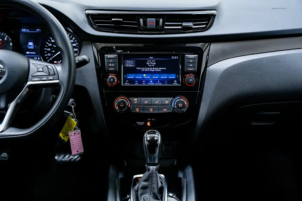 Nissan Qashqai снимка Nissan Qashqai