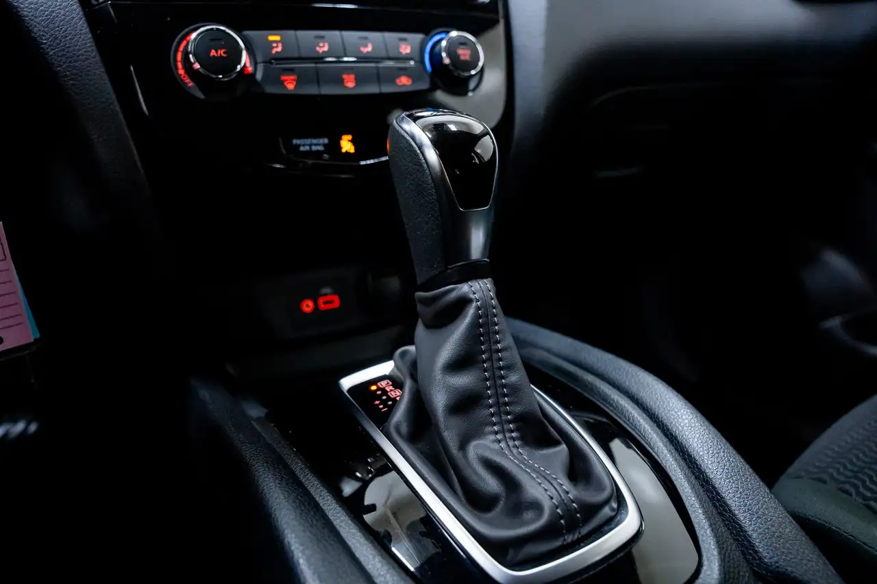Nissan Qashqai снимка Nissan Qashqai