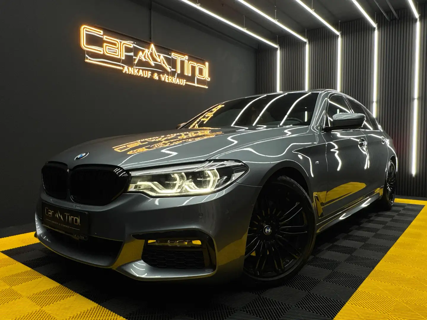 BMW 530 530 d M Sport Gris - 1