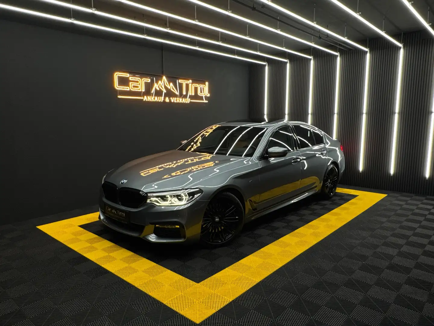 BMW 530 530 d M Sport Gris - 2