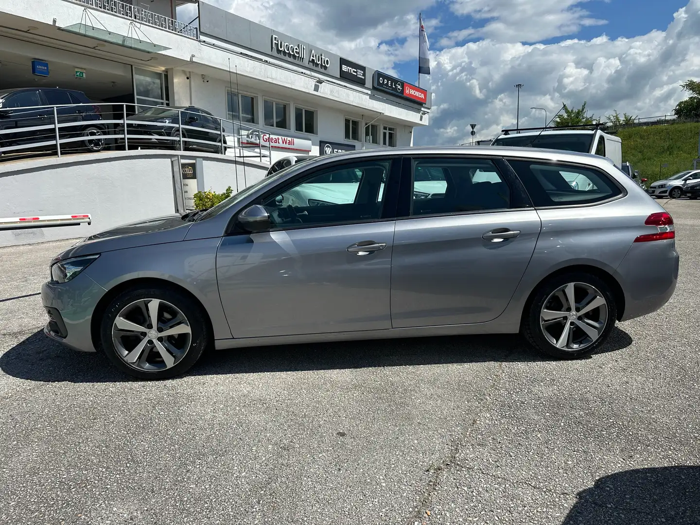 Peugeot 308 SW 1.5 bluehdi Active s Grijs - 2