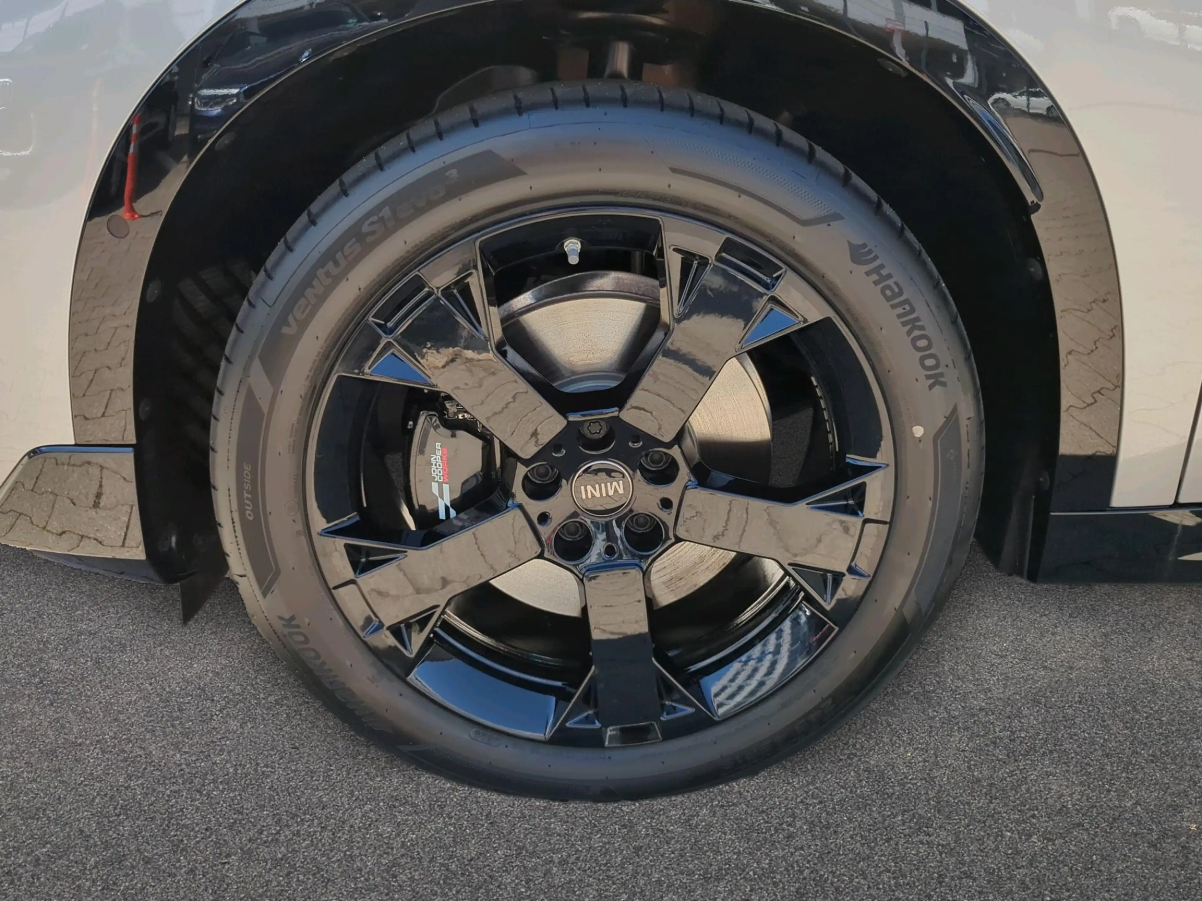 MINI Countryman S All4 John Cooper Works Trim — photo 9