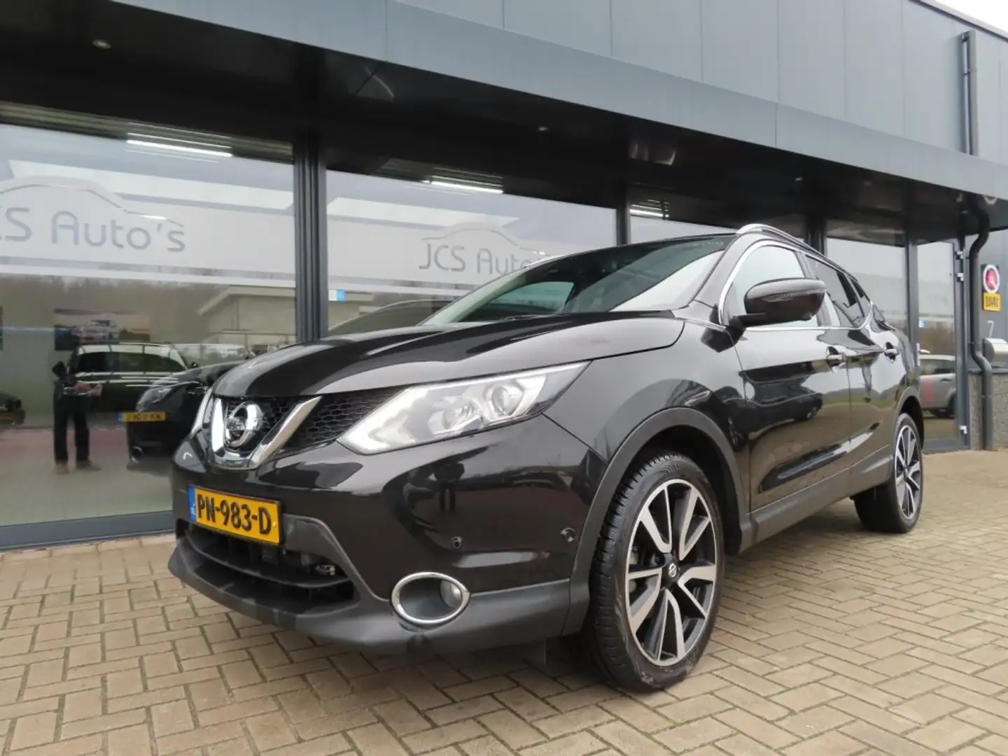 Nissan Qashqai 1.2 Tekna Engine Broken Handel/Export Noir - 1