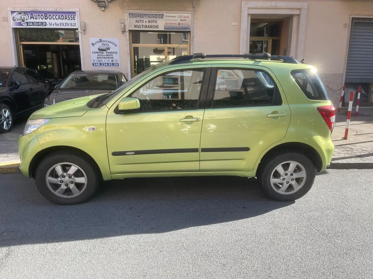 Daihatsu Terios 1.5 4WD SXA Giallo - 1