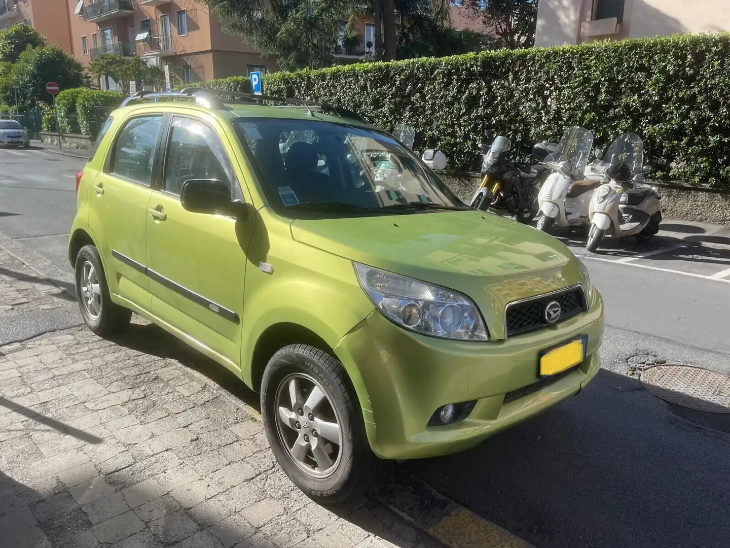 Daihatsu Terios 1.5 4WD SXA Giallo - 2