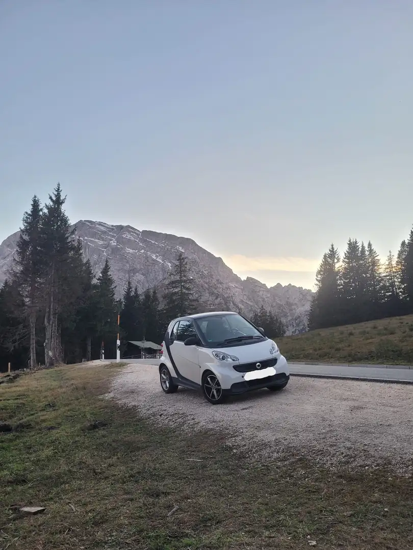 smart forTwo ForTwo Coupe micro Hybrid Weiß - 1