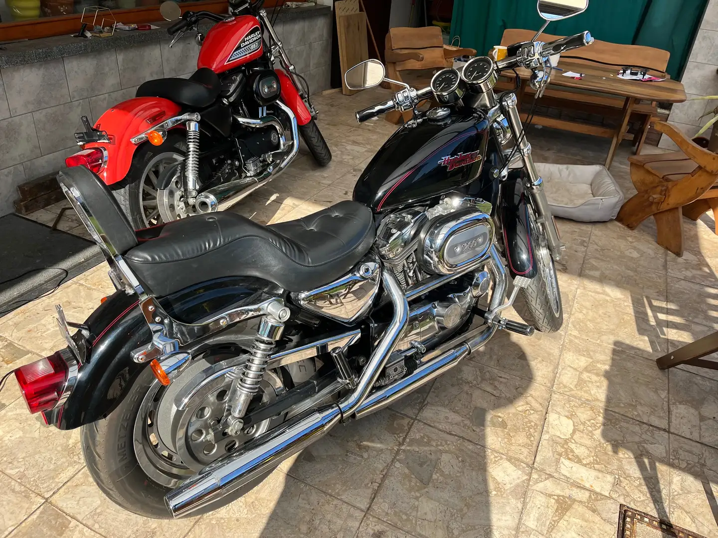 Harley-Davidson 1200 Custom Sporster Black - 1