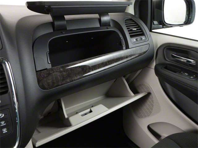 2012 Dodge Grand Caravan SXT - Image 12