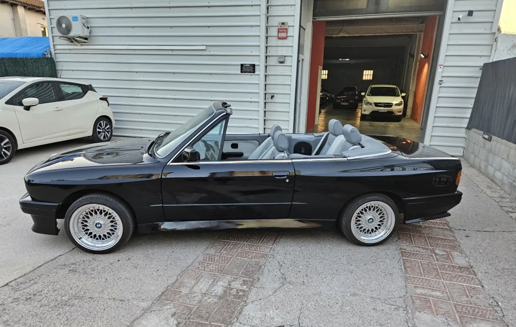 BMW 325 325i Cabrio Negro - 2