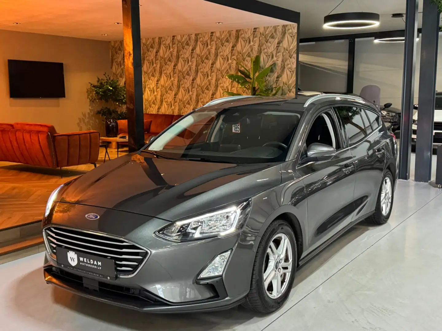 Ford Focus 1.0 EcoBoost Hybrid Titanium X Business Garantie C Grijs - 2