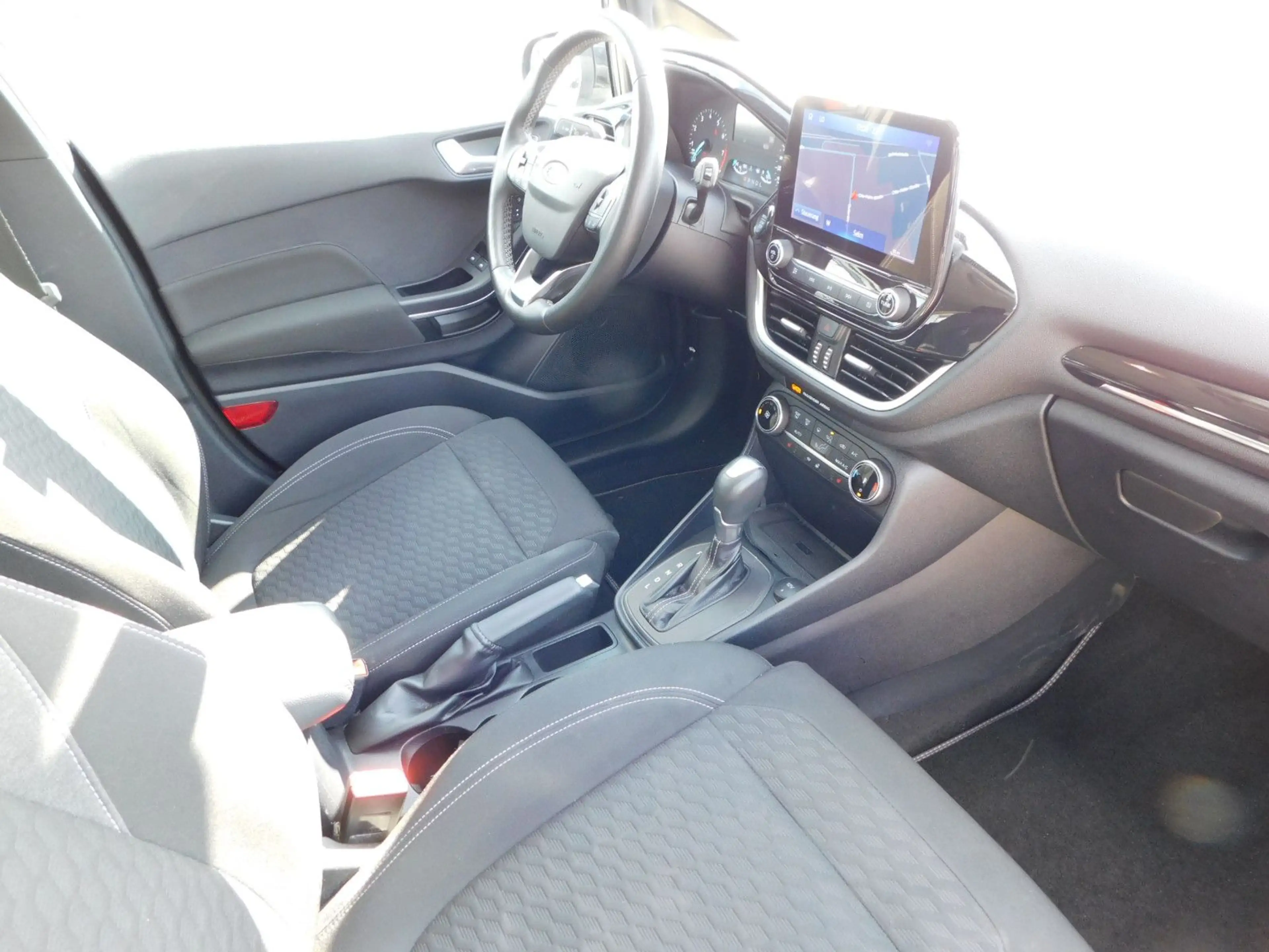Ford Fiesta Titanium Automtik 5trg — photo 13