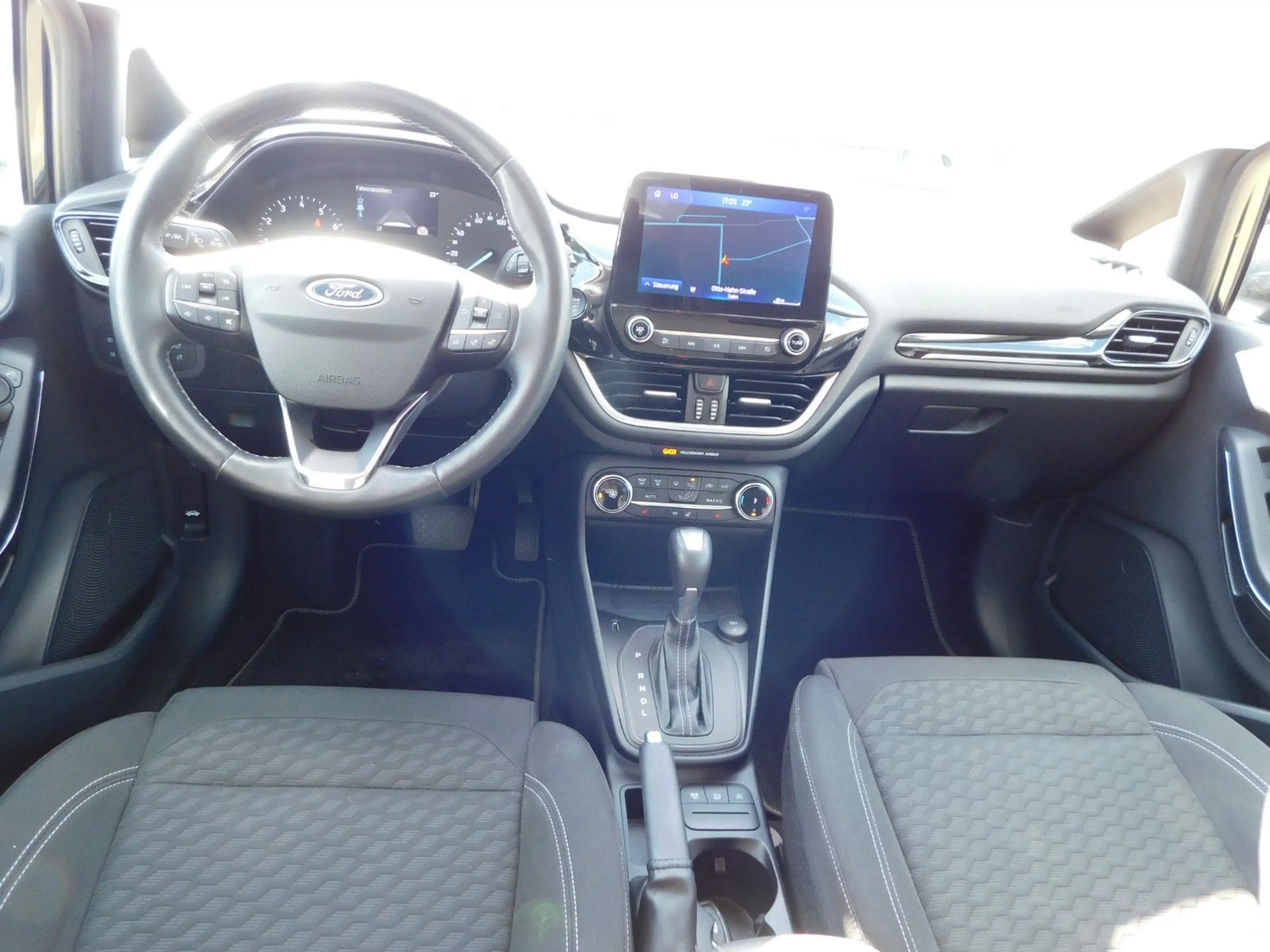 Ford Fiesta Titanium Automtik 5trg — photo 11