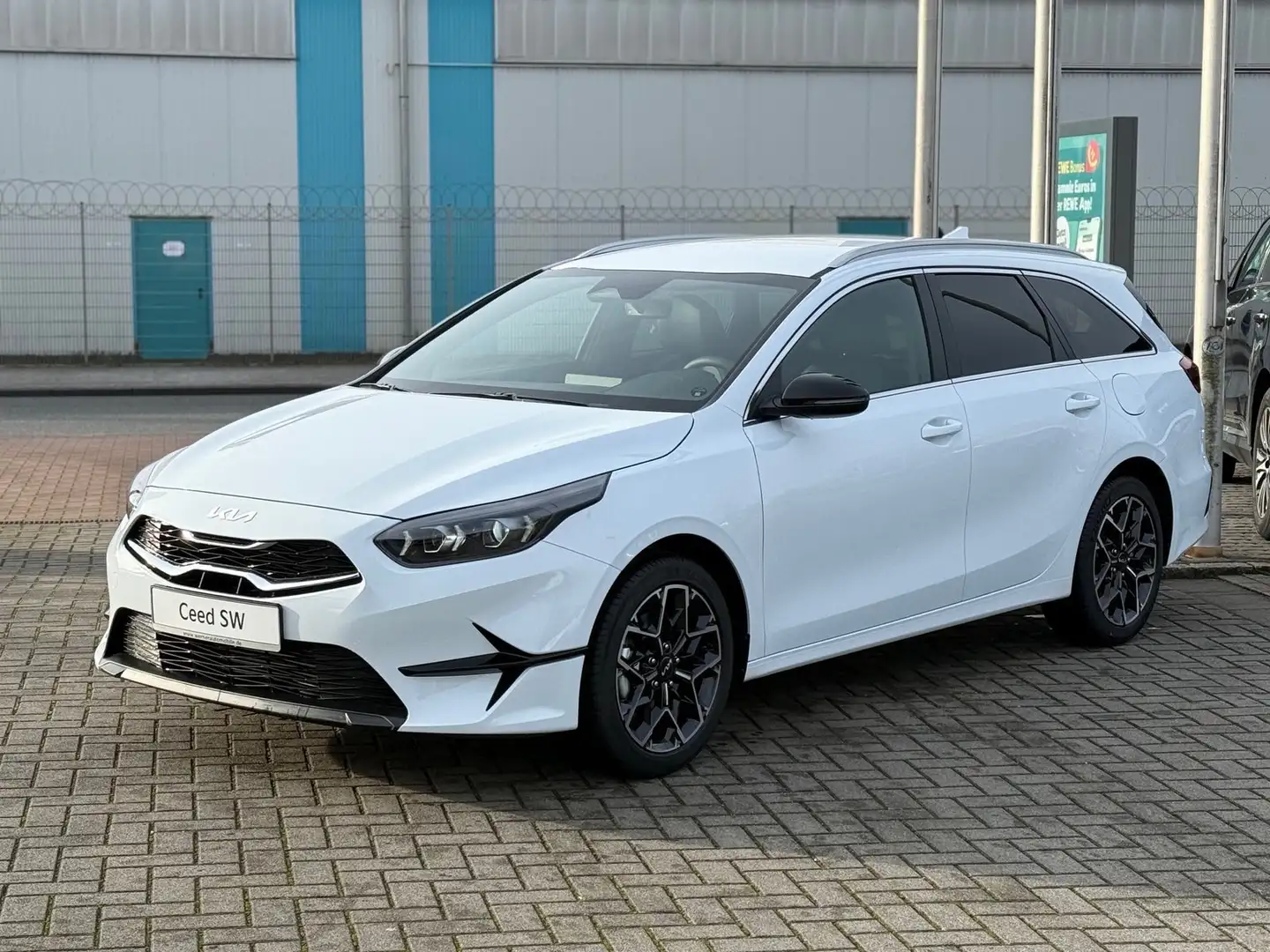 Kia Ceed SW 1.0 T Nightline Edition Weiß - 1
