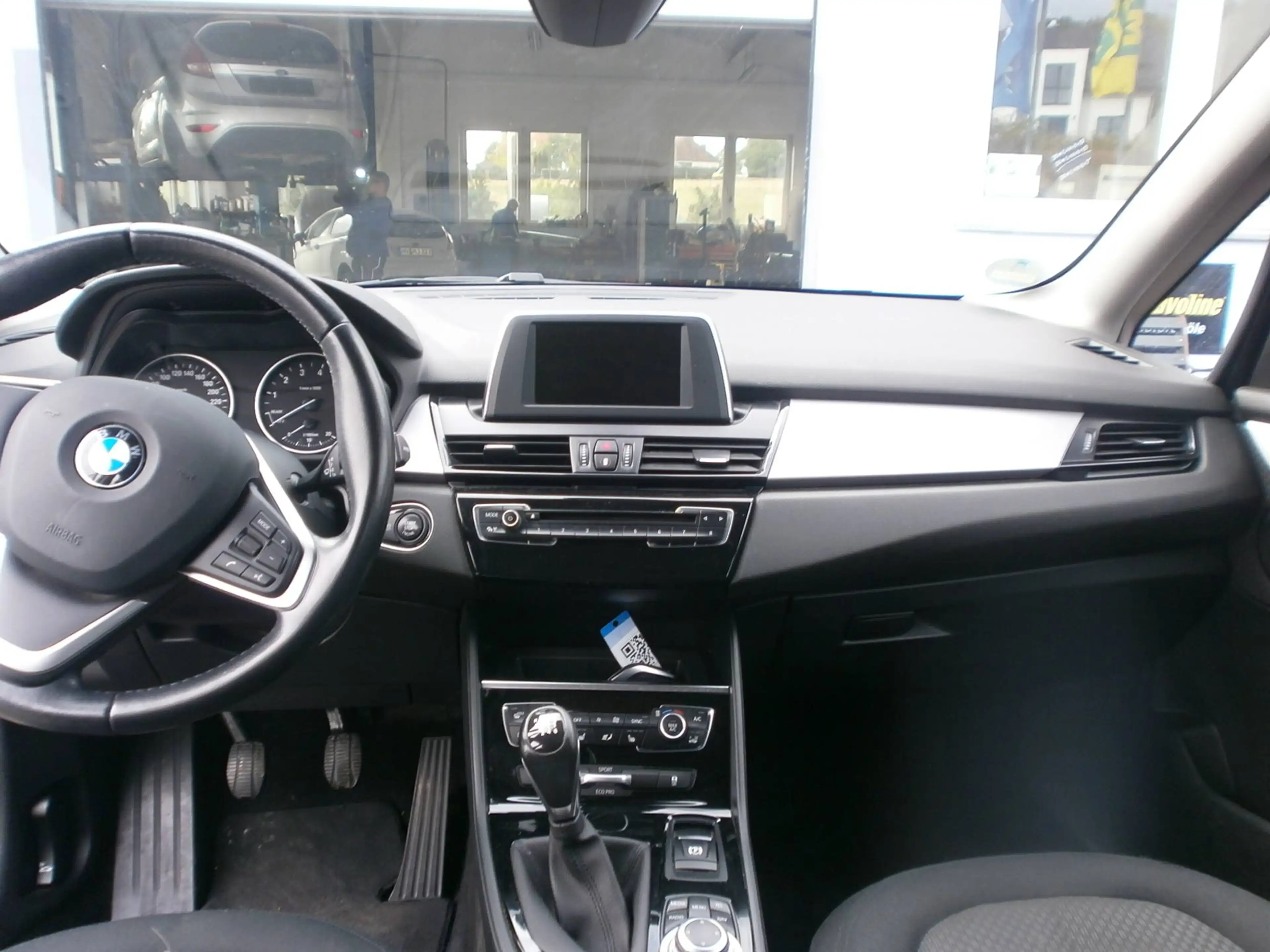 BMW 218 218 i Advantage — photo 8