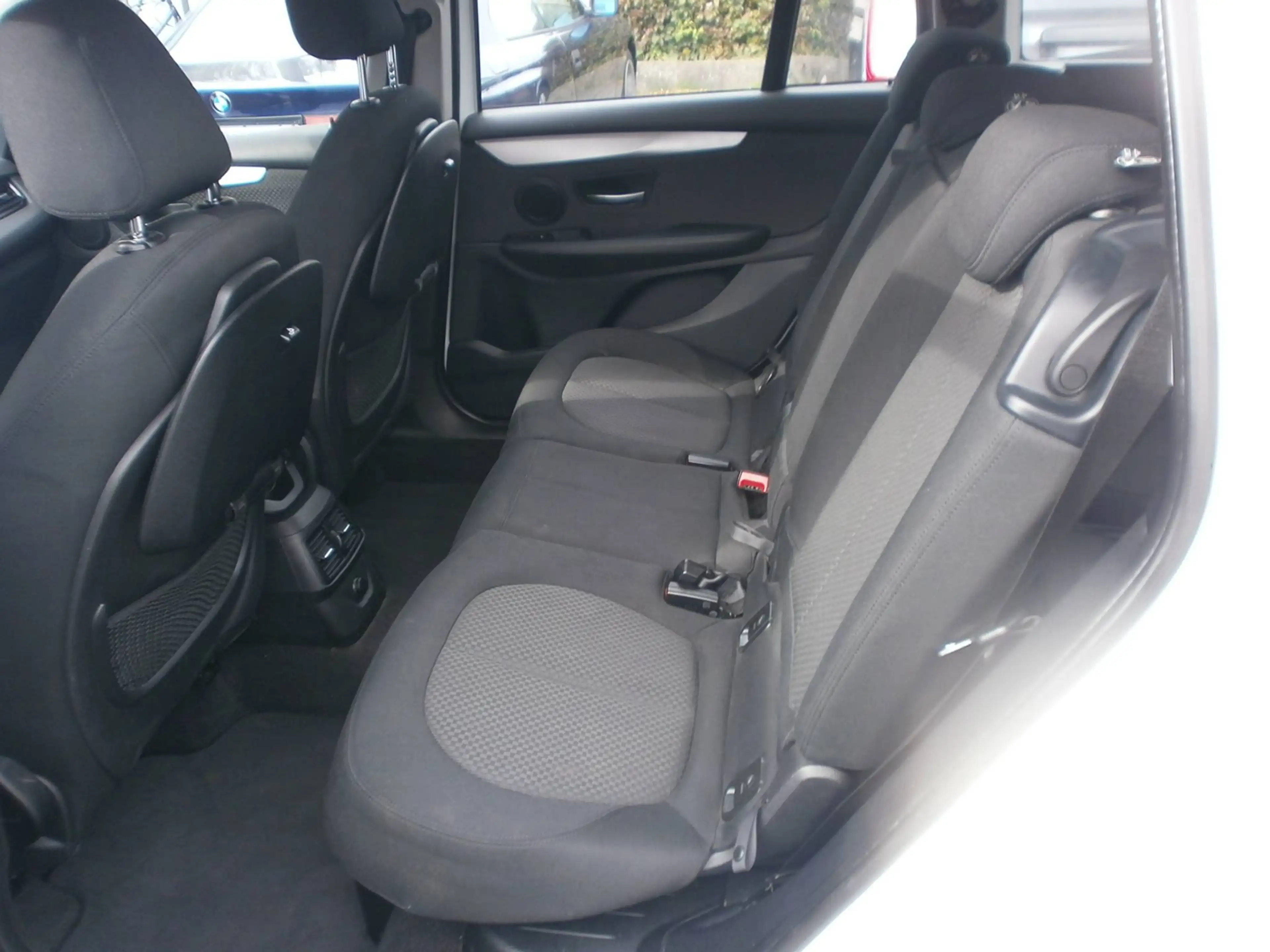 BMW 218 218 i Advantage — photo 9