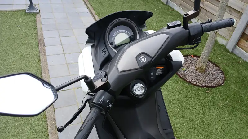 Yamaha NMAX - foto 6