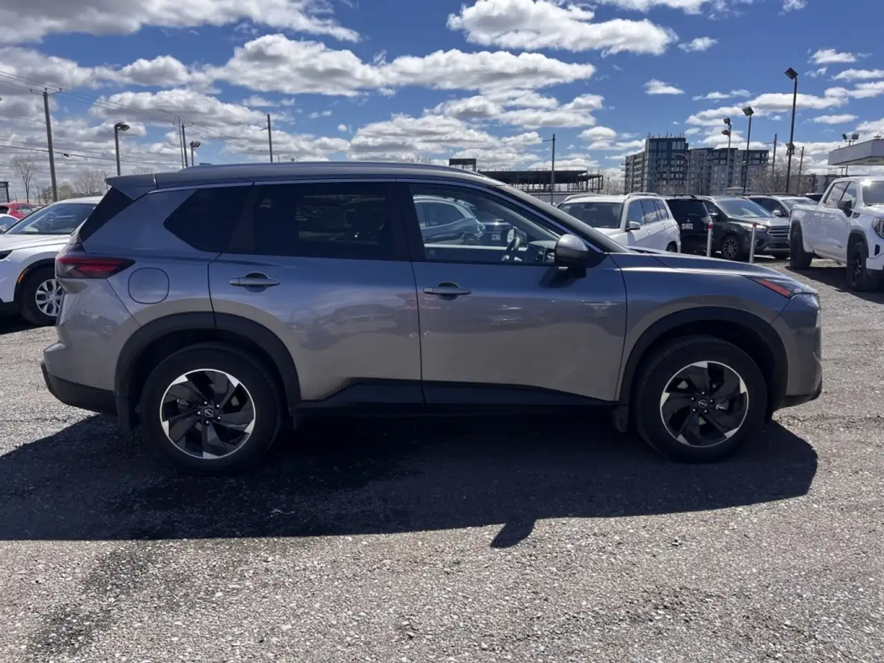 Nissan Rogue снимка Nissan Rogue