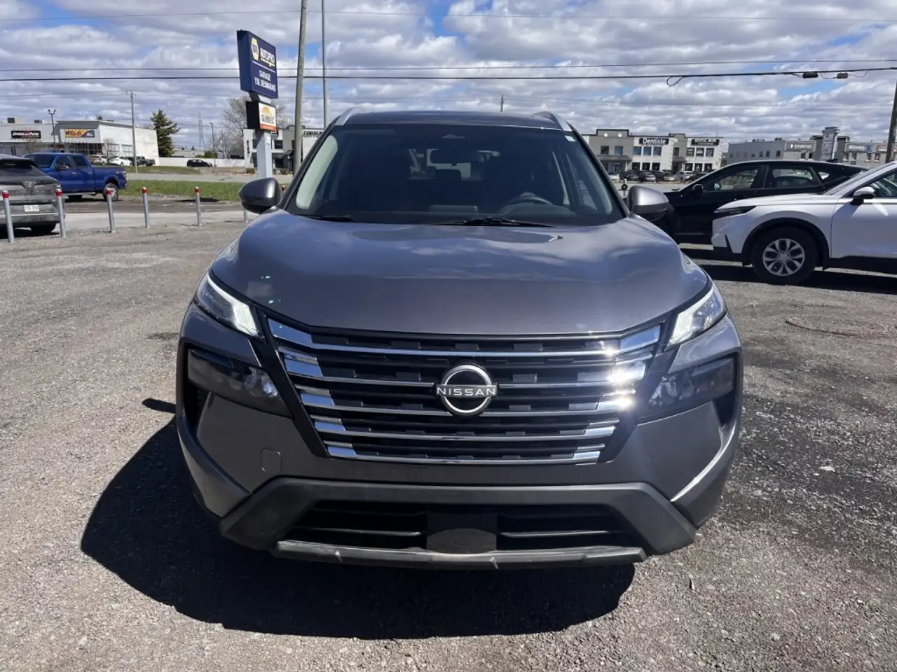 Nissan Rogue снимка Nissan Rogue