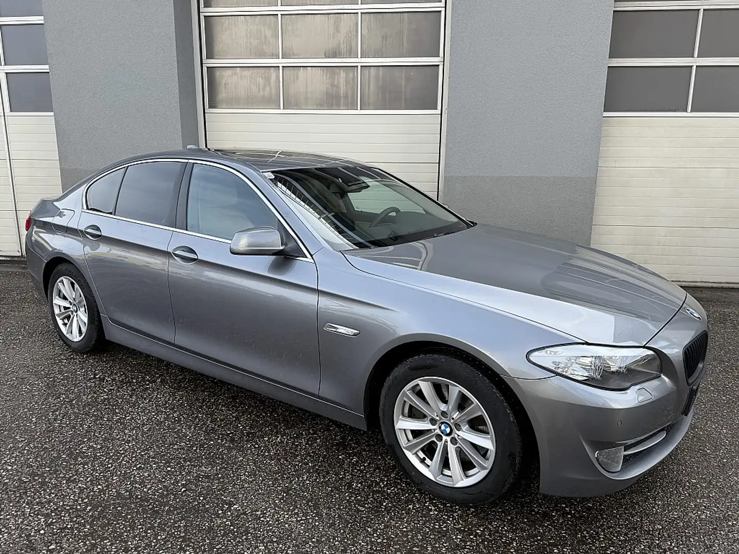 BMW 525 d Ö-Paket Gris - 2