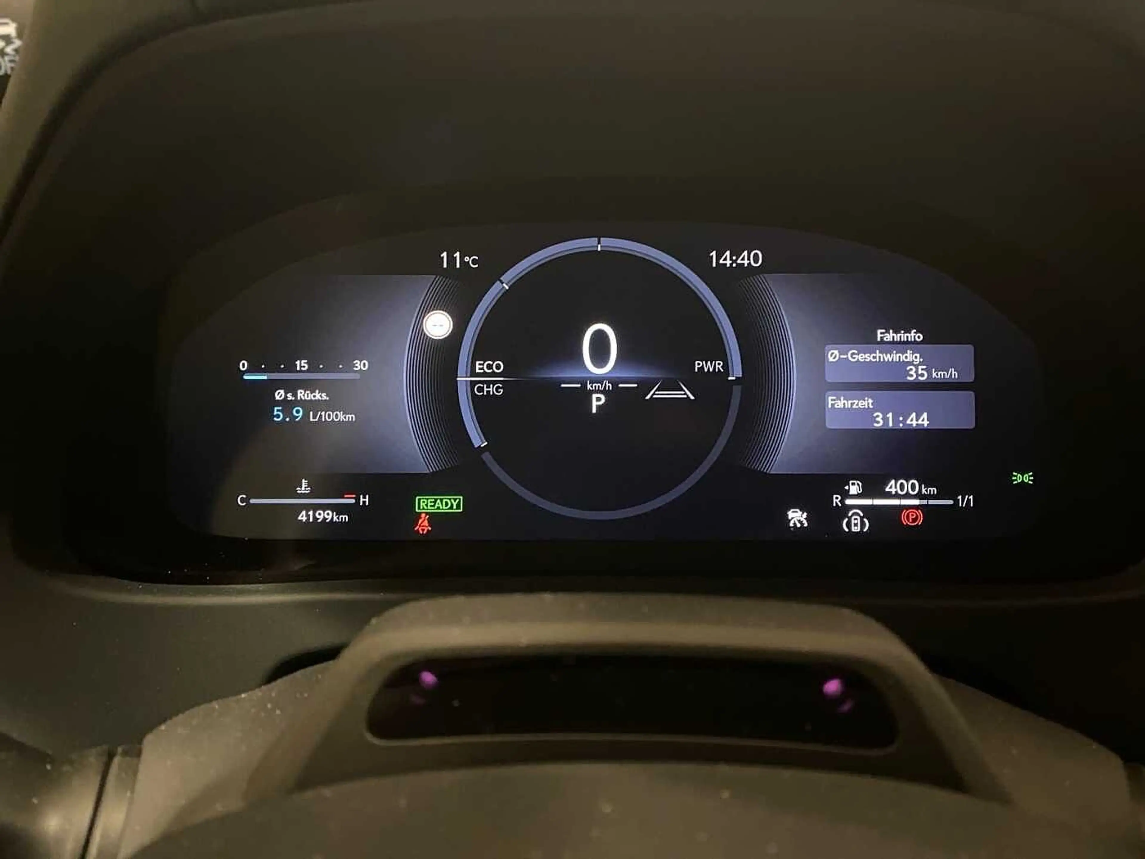 Lexus UX 300h 2.0 Hybrid F-Sport Design LED SHZ — photo 12
