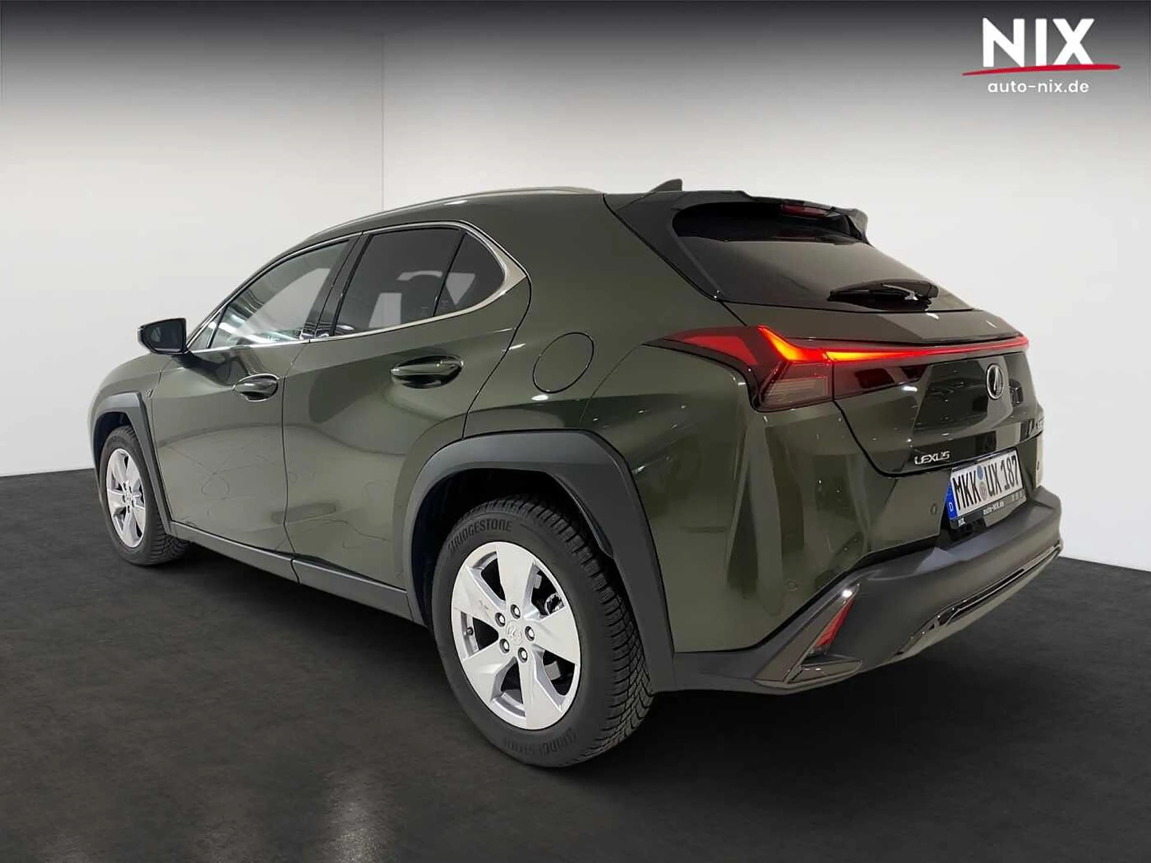 Lexus UX 300h 2.0 Hybrid F-Sport Design LED SHZ — photo 5