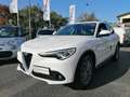 Alfa Romeo Stelvio executive - thumbnail 3