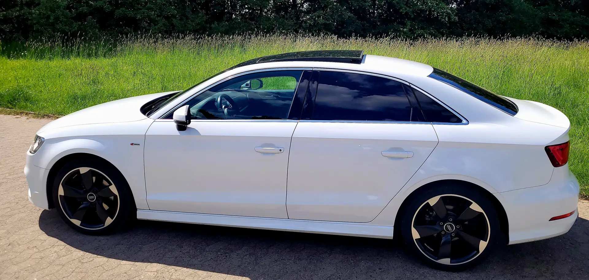 Audi A3 A3 Limousine 1.4 TFSI cylinder on demand ultra Lim Weiß - 2