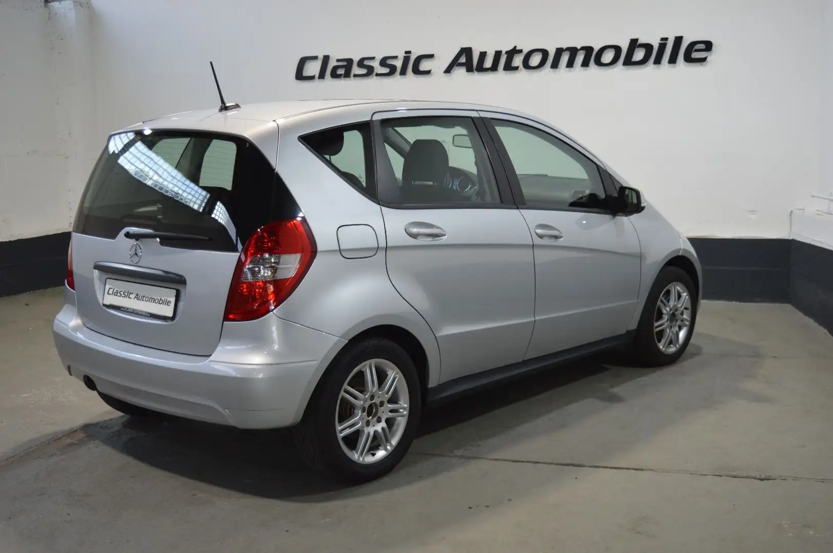Mercedes-Benz A 180 CDI Classic *Sitzheizung* Silber - 2