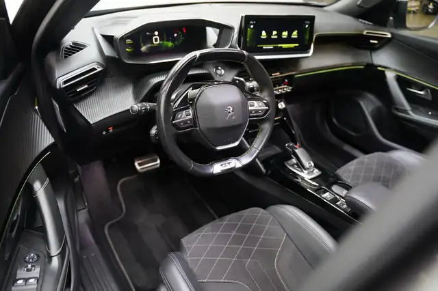 Peugeot 2008 view 11