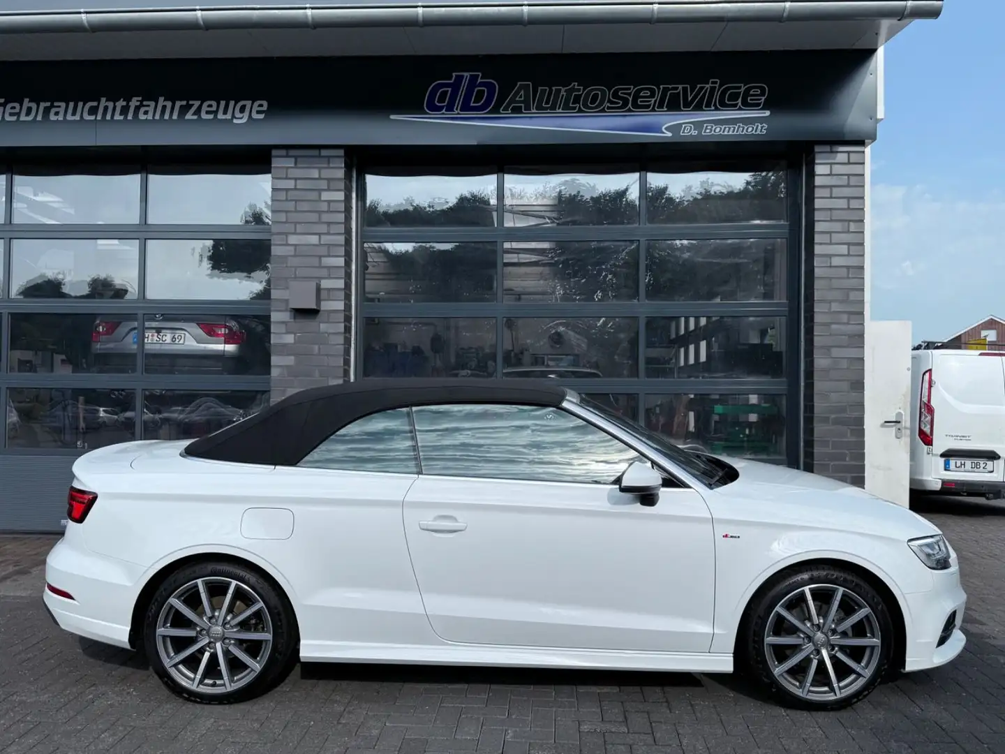Audi A3 Cabriolet sport S-Line LED SHZ Navi. Blanc - 1