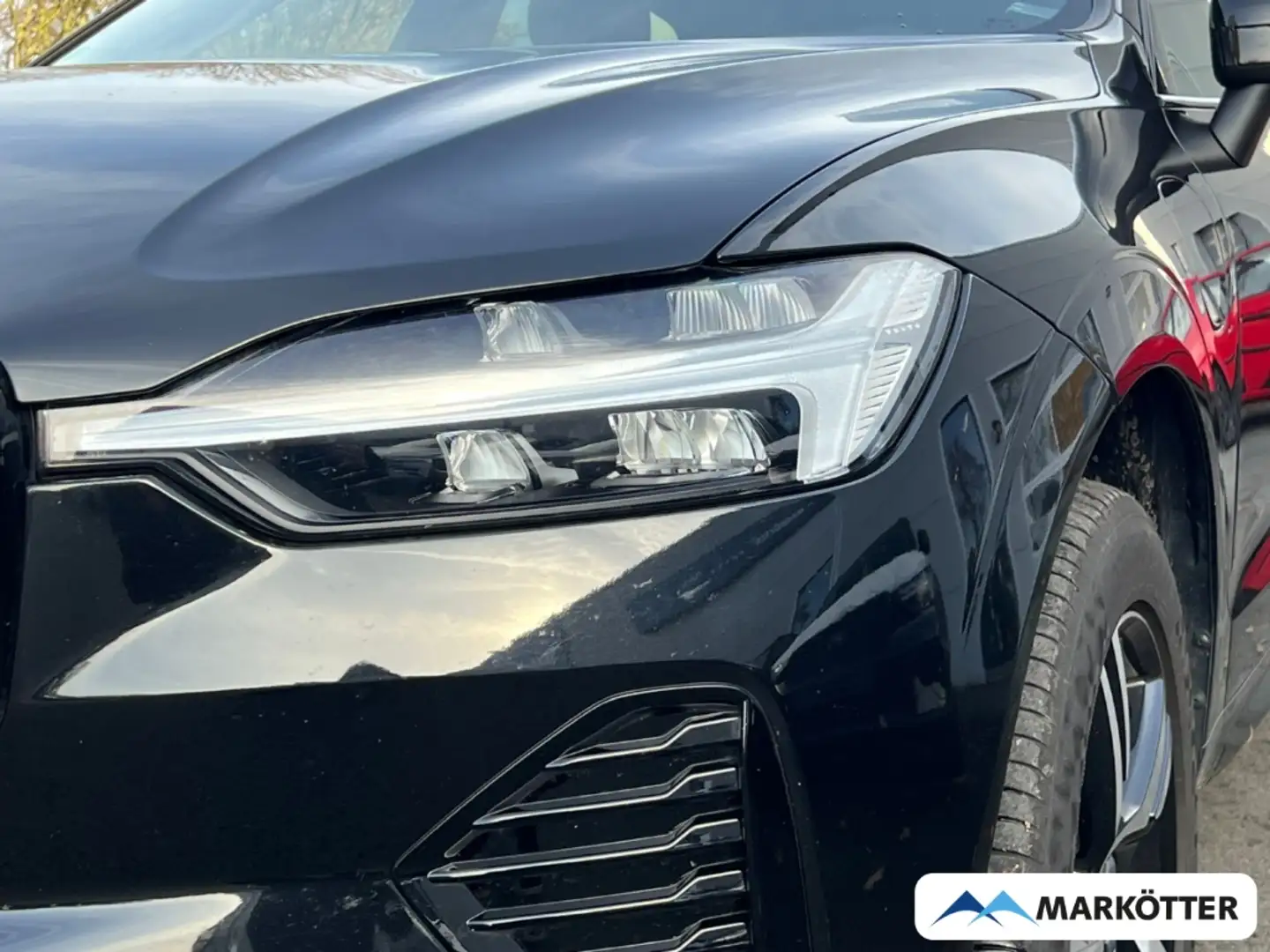 Volvo XC60 T6 AWD Recharge R Design STHZ/LED/CAM Schwarz - 2