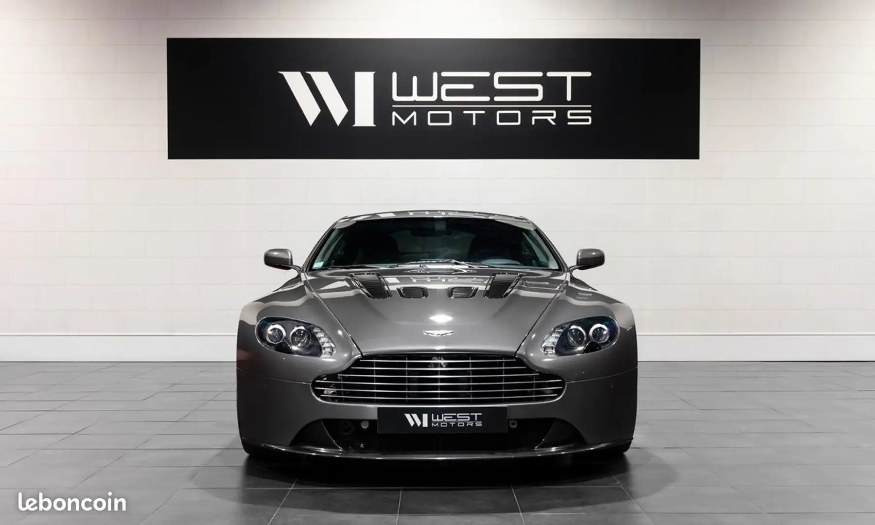 Aston Martin Vantage 6.0 517 – Française Entretien exclusif Baquets Car Gris - 2
