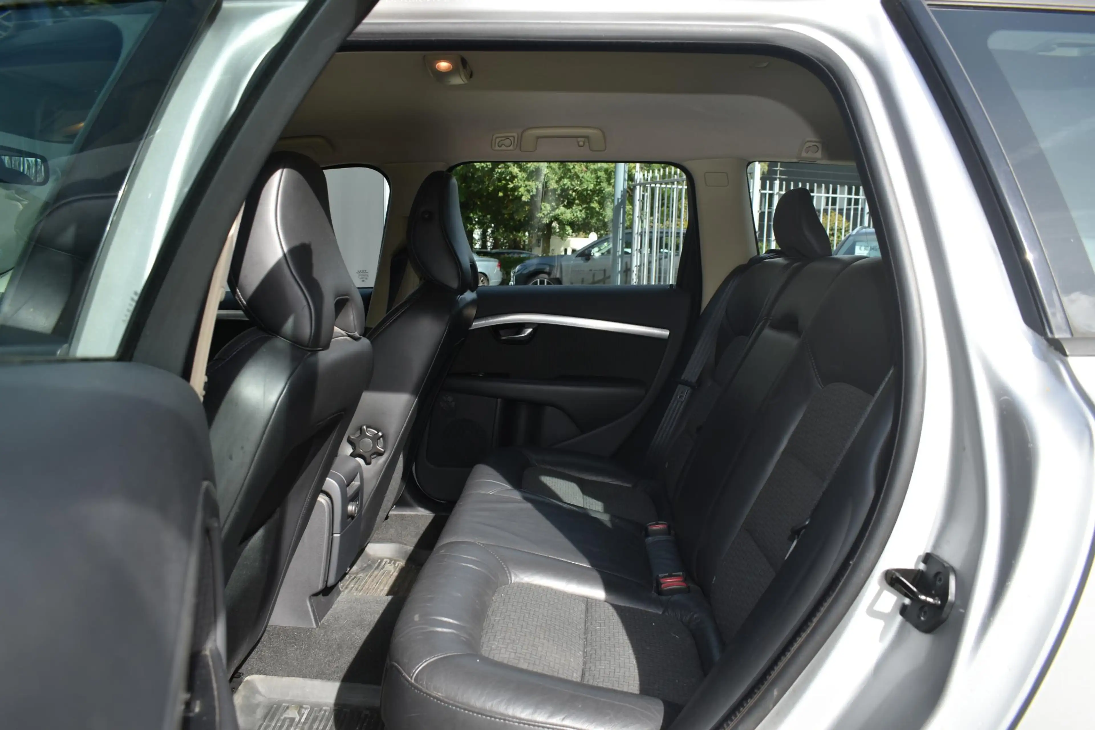 Volvo V70 2.5T Momentum | 5-Cilinder | Trekhaak | Climate Co — photo 10
