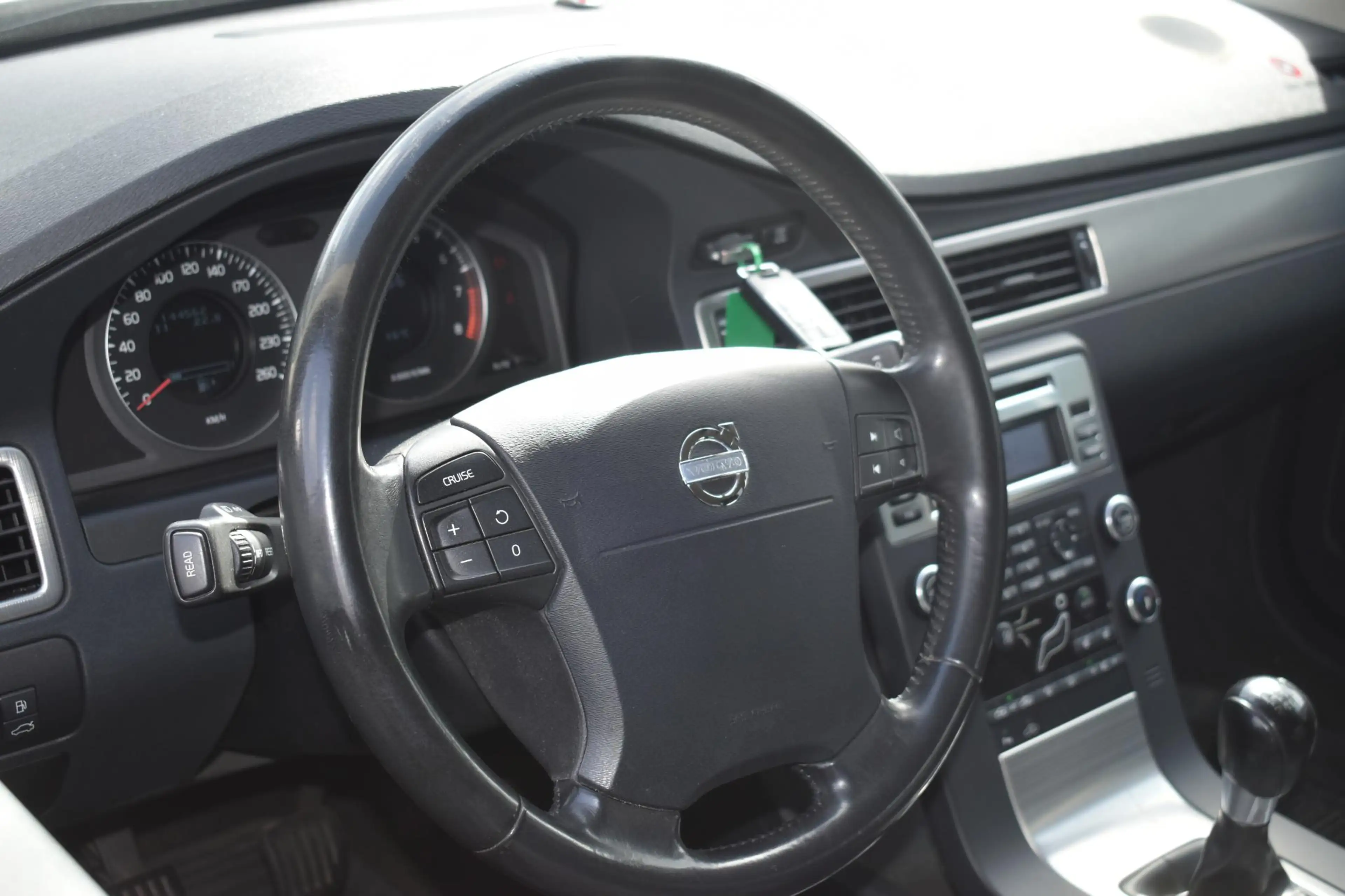 Volvo V70 2.5T Momentum | 5-Cilinder | Trekhaak | Climate Co — photo 4