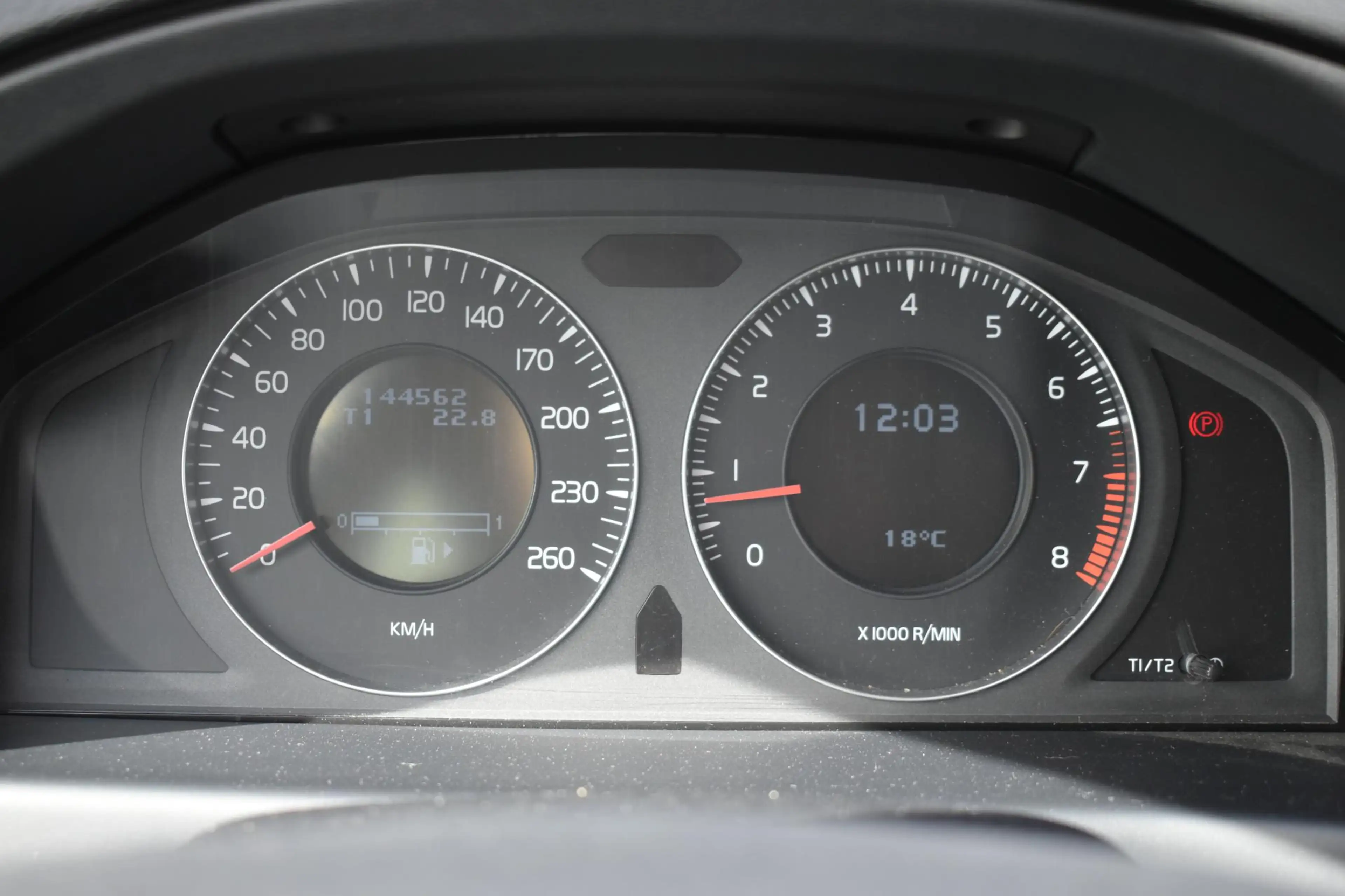 Volvo V70 2.5T Momentum | 5-Cilinder | Trekhaak | Climate Co — photo 13