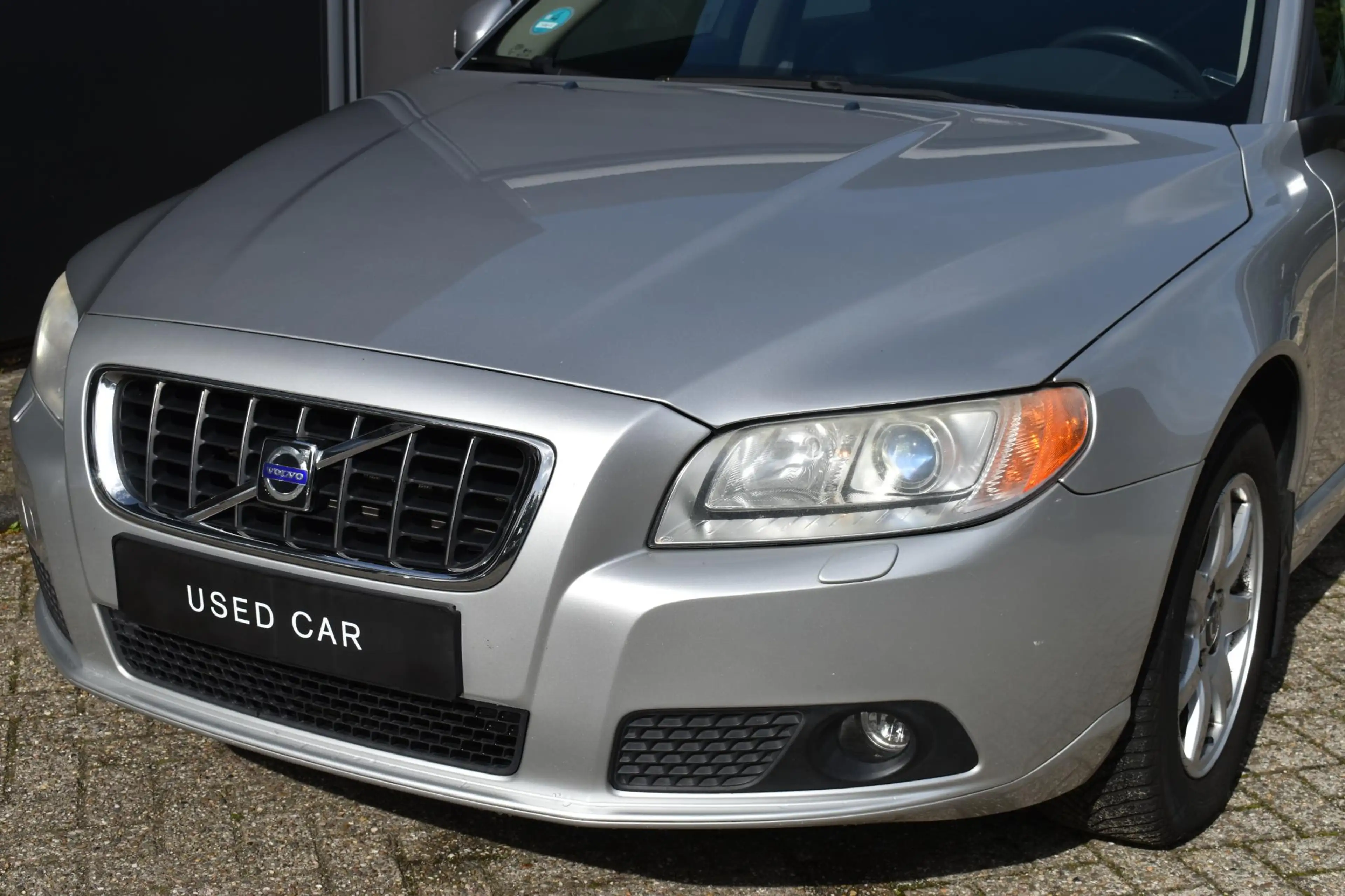 Volvo V70 2.5T Momentum | 5-Cilinder | Trekhaak | Climate Co — photo 2