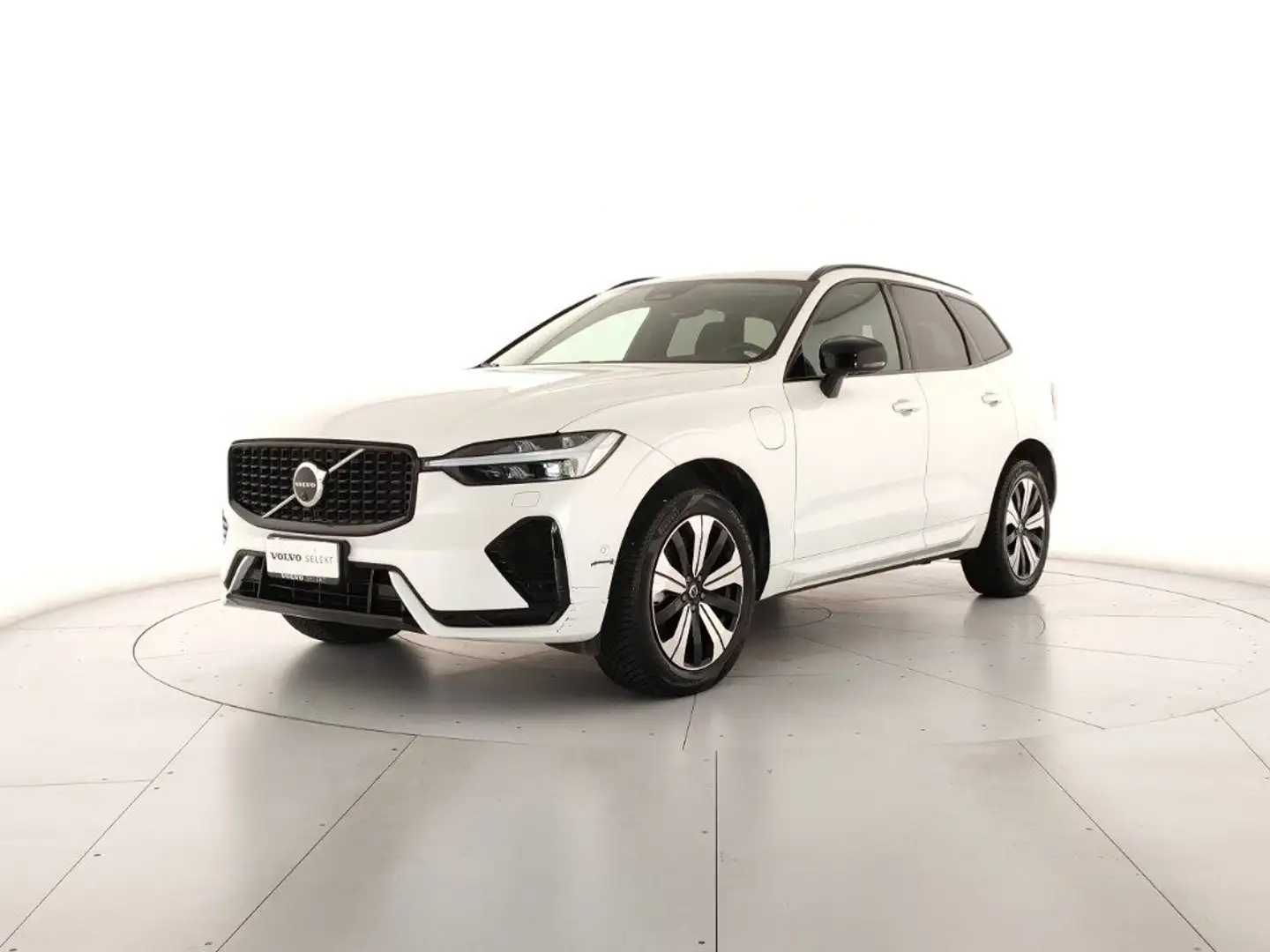 Volvo XC60 T6 Recharge Plug-in Hybrid AWD automatico Plus Dar Bianco - 2
