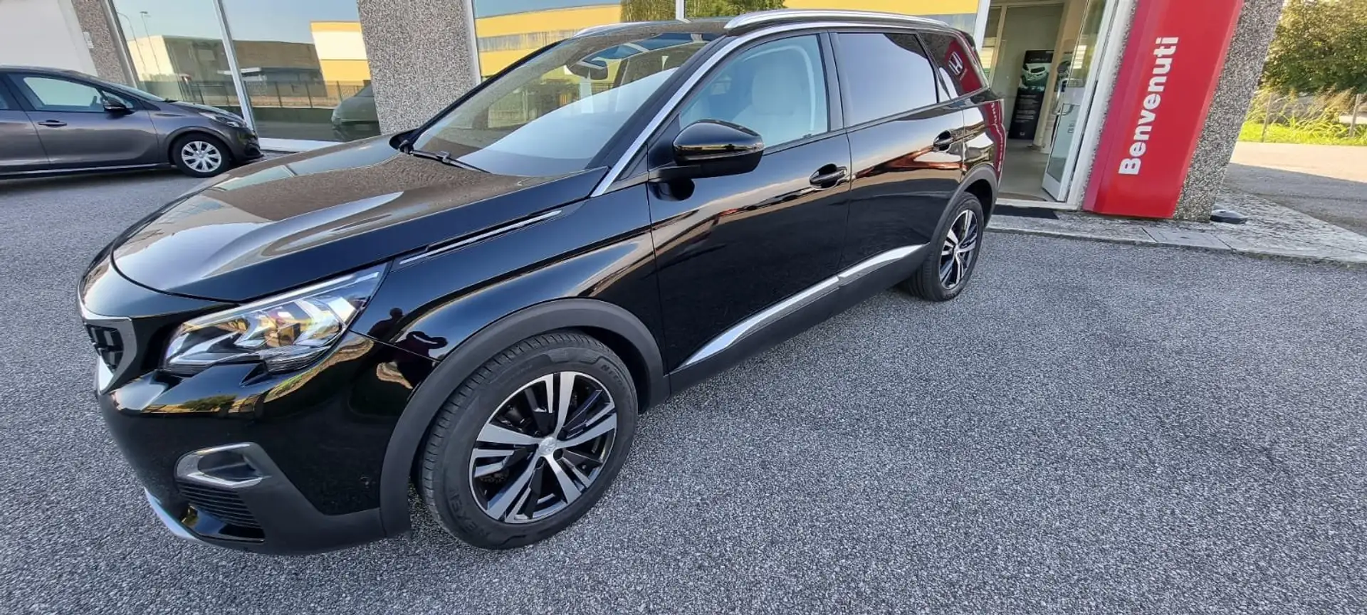 Peugeot 5008 1.5 bluehdi Allure s 7 posti Noir - 1